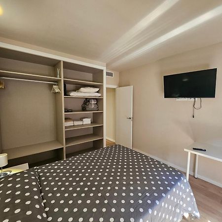 Apartamentos Picasso Alcalá de Henares Стая снимка