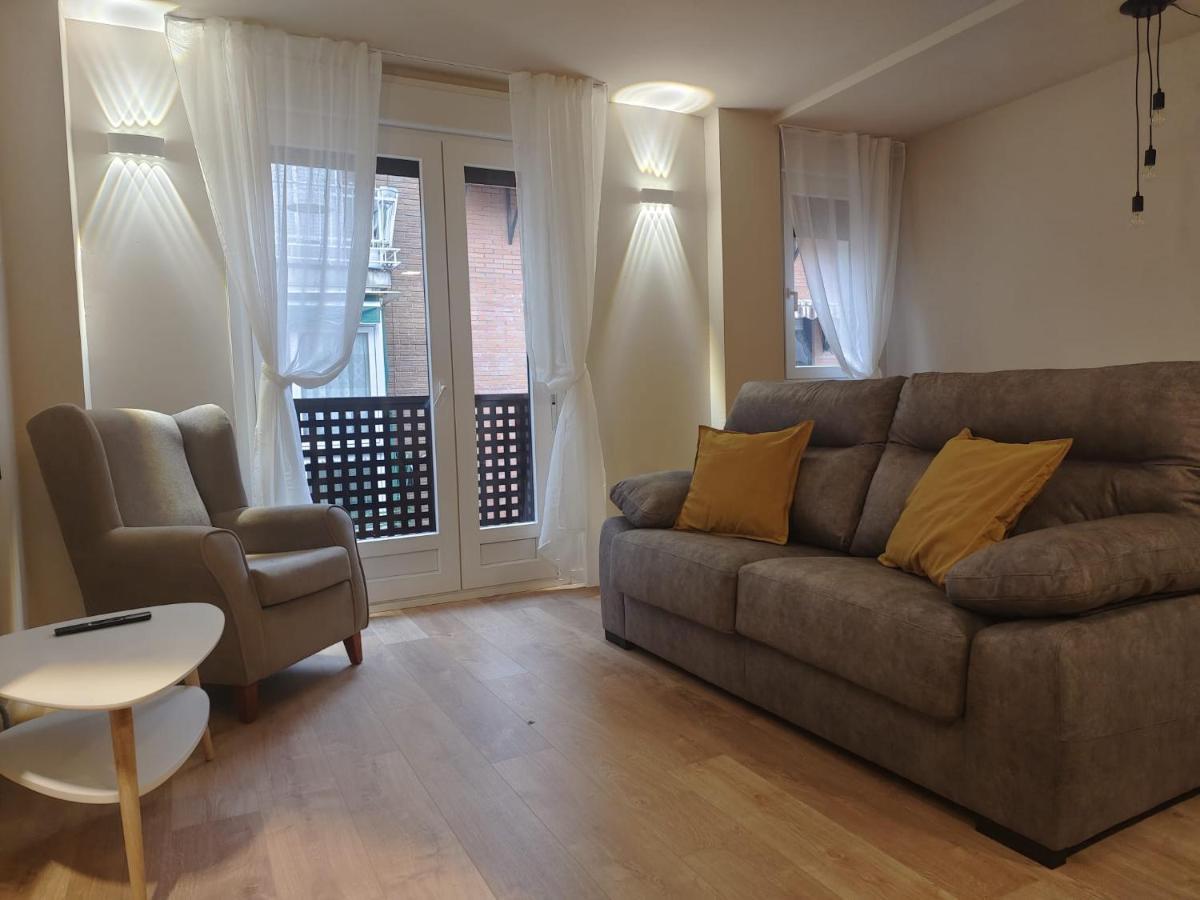 Apartamentos Picasso Alcalá de Henares Екстериор снимка