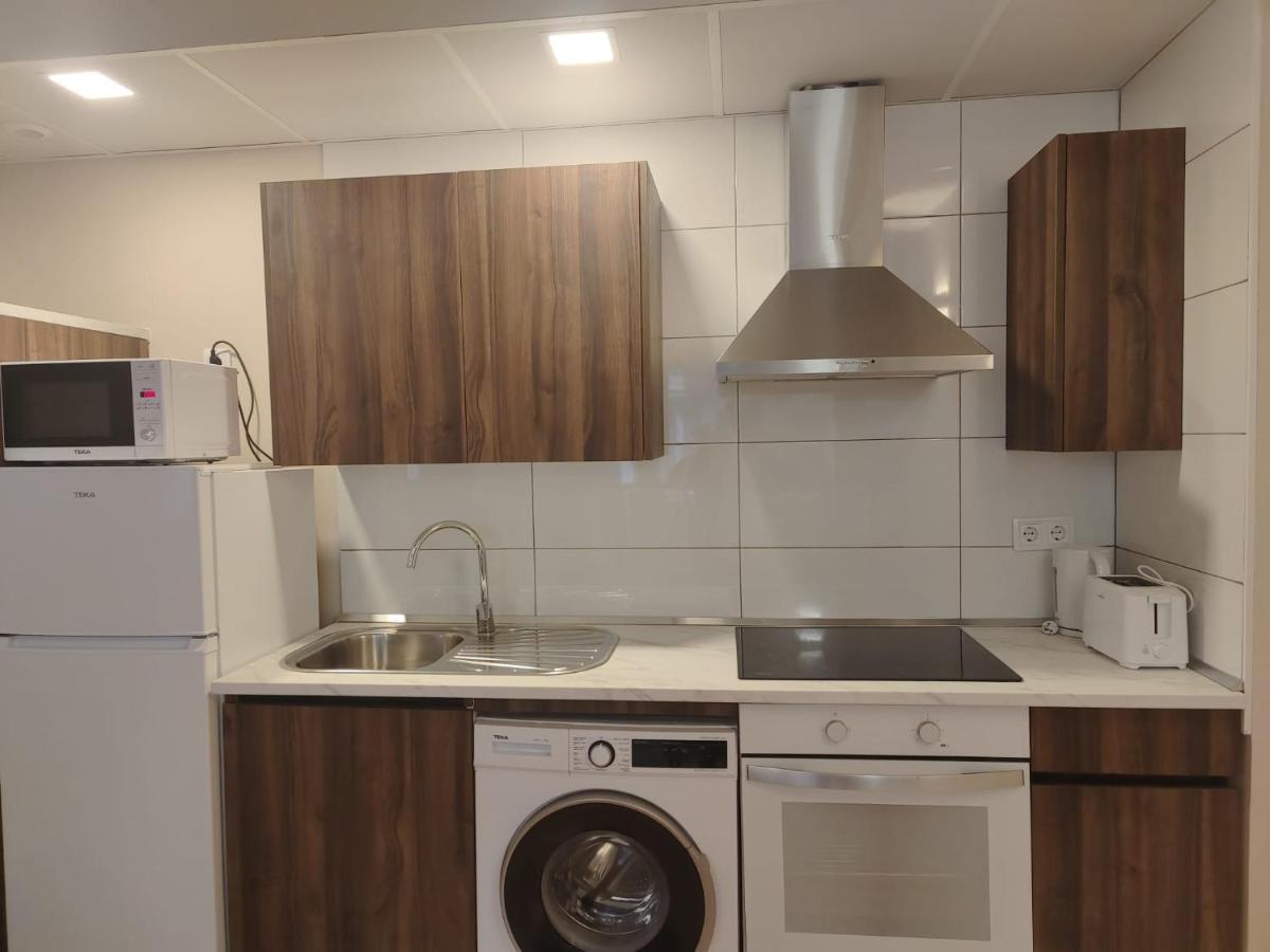 Apartamentos Picasso Alcalá de Henares Екстериор снимка