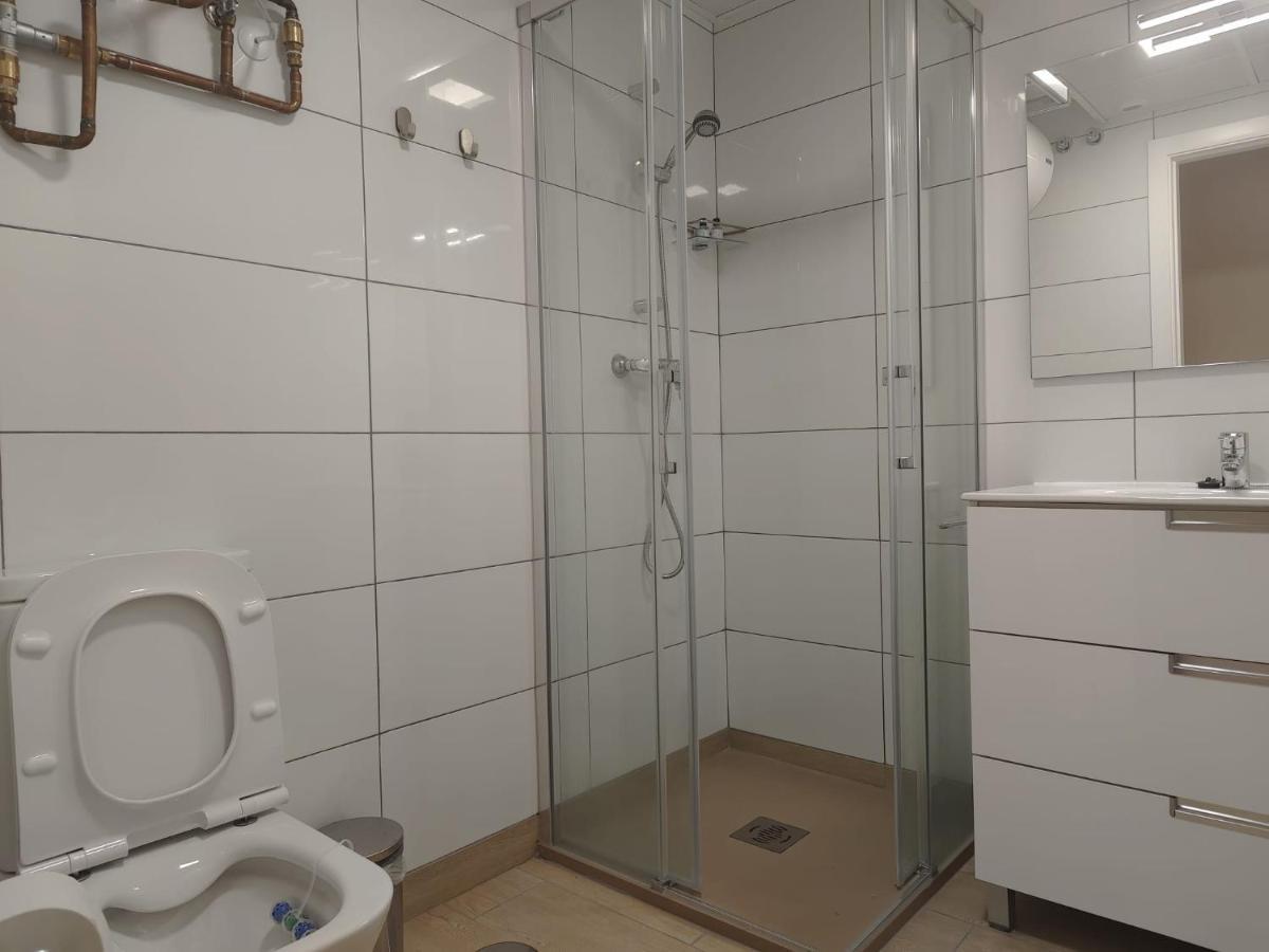 Apartamentos Picasso Alcalá de Henares Екстериор снимка