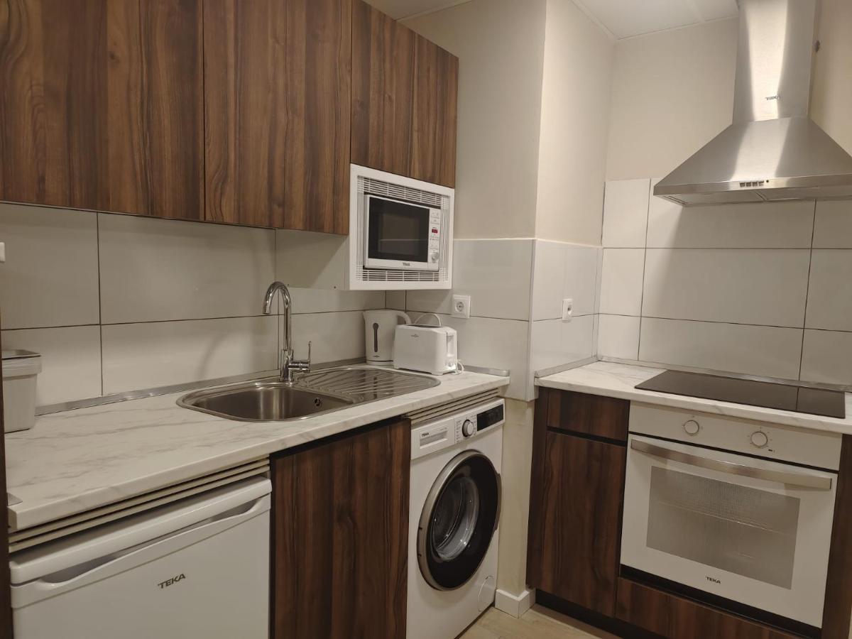 Apartamentos Picasso Alcalá de Henares Екстериор снимка