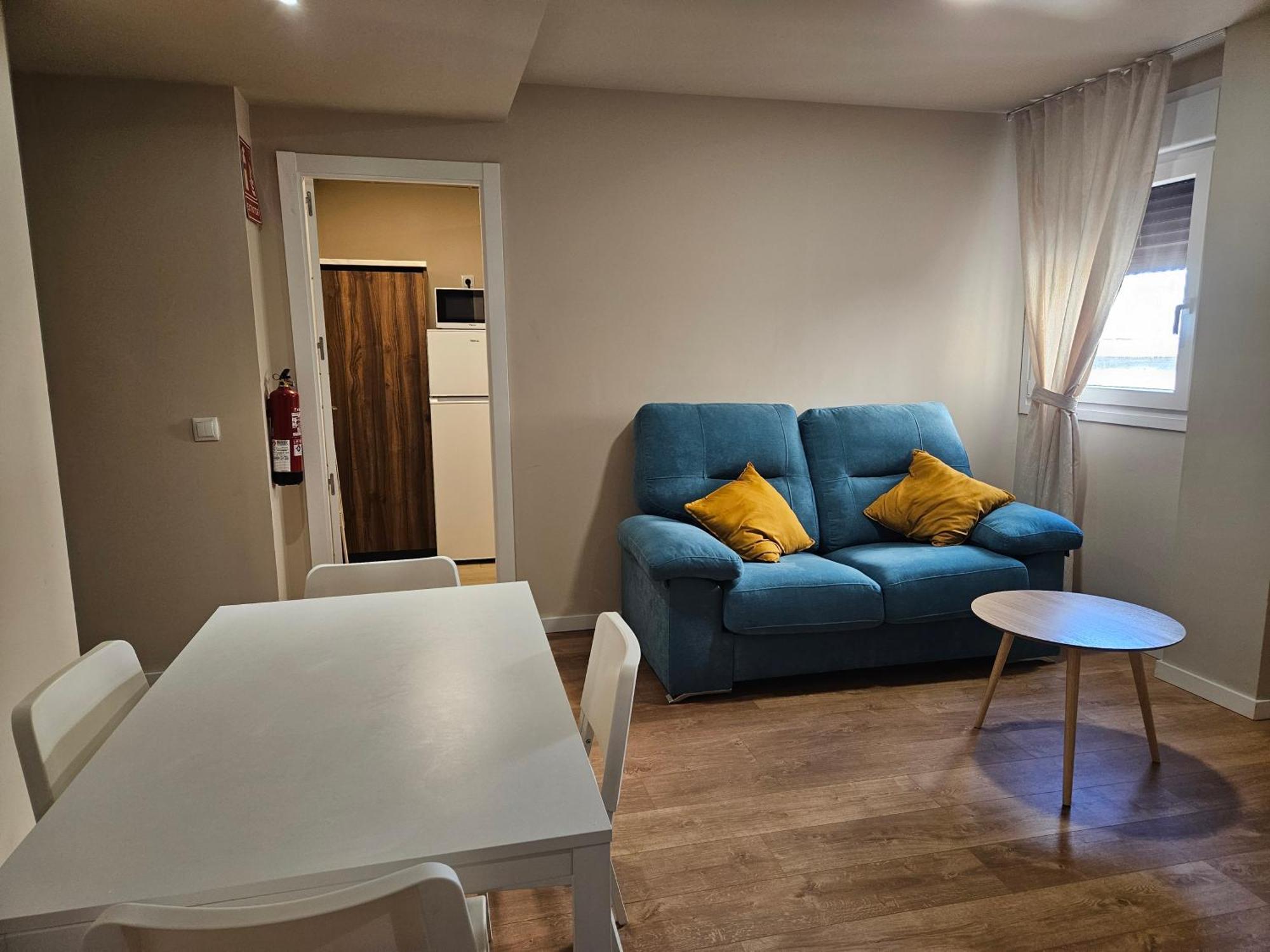 Apartamentos Picasso Alcalá de Henares Стая снимка