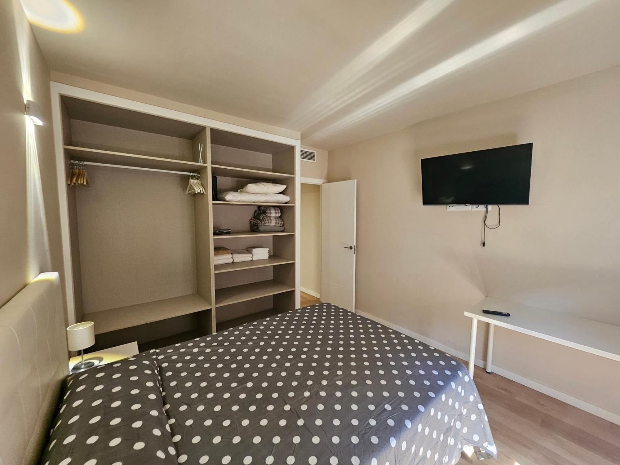Apartamentos Picasso Alcalá de Henares Стая снимка